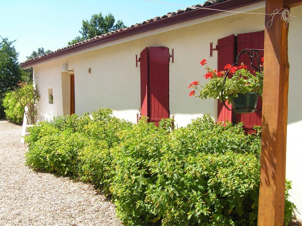 Bed and Breakfast A L'Olivier Montcaret Exterior foto