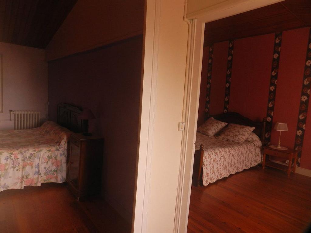 Bed and Breakfast A L'Olivier Montcaret Zimmer foto